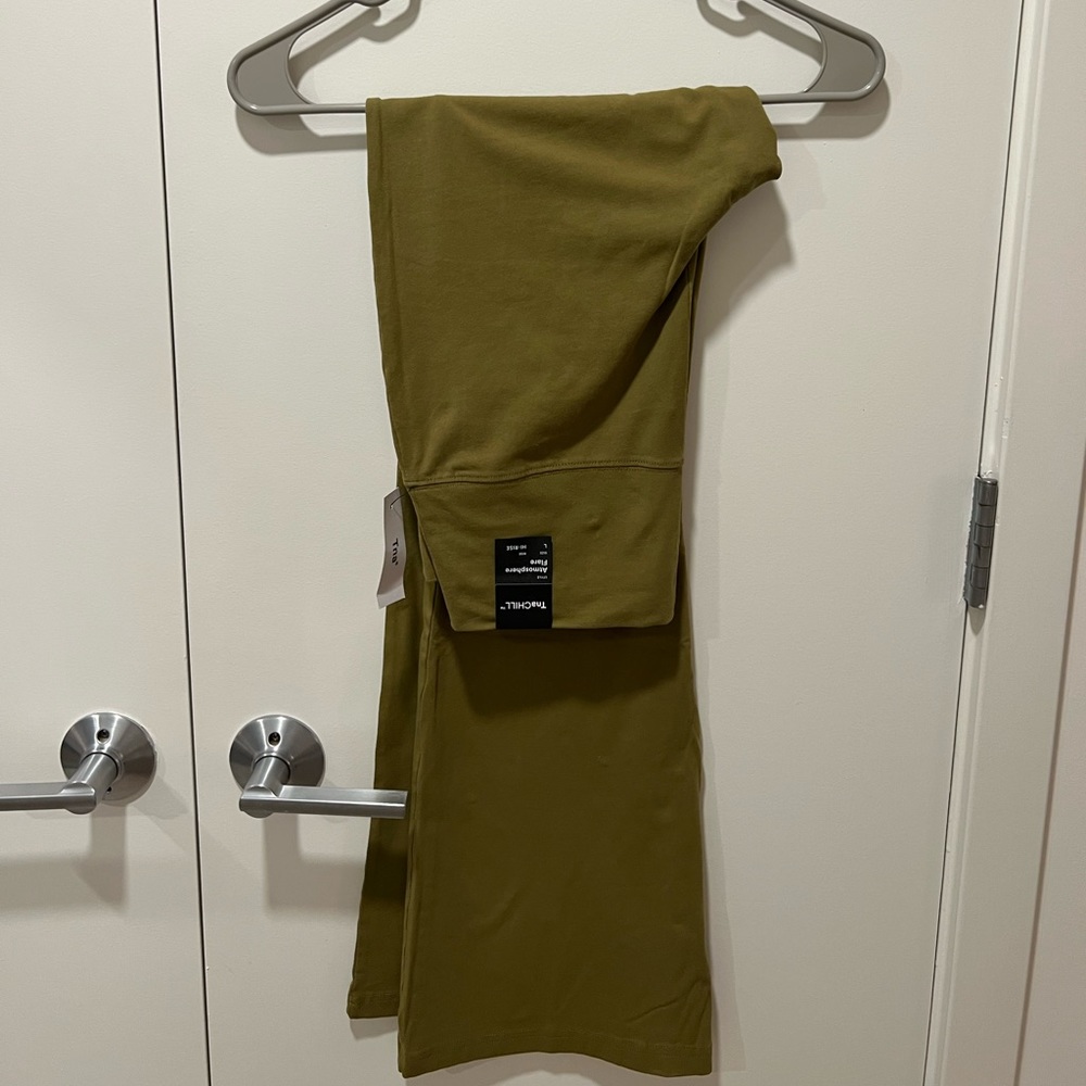 Aritzia TNA chill atmosphere flare pants